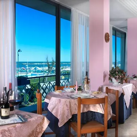 Hotel Diplomatic 3*